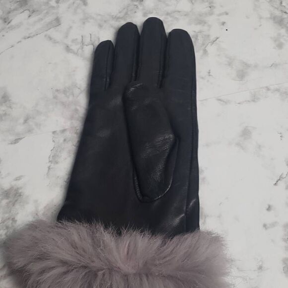 Altare Black Leather with Fur Gloves - Picture 8 of 8